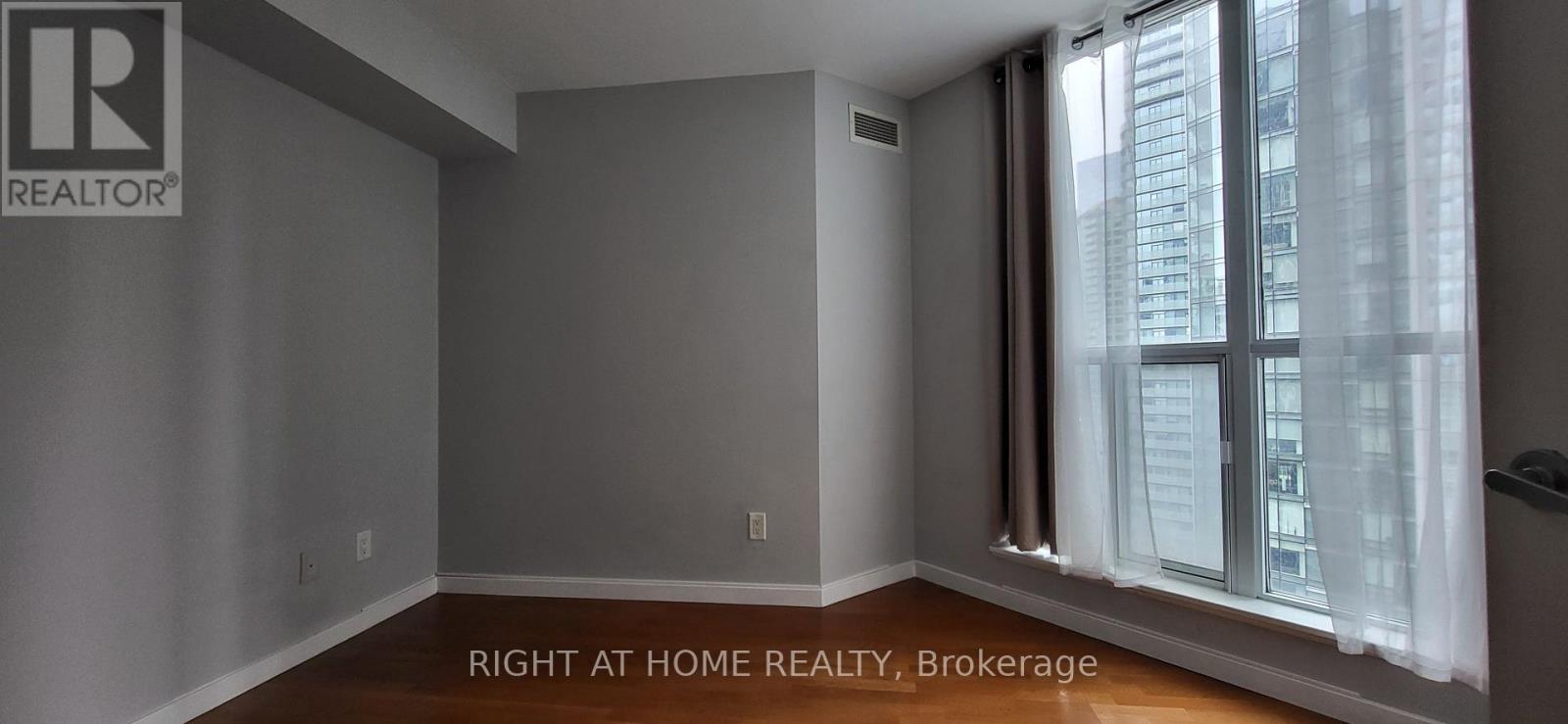 1912 - 8 YORK STREET, Toronto (Waterfront Communities), Ontario, M5J2Y2 — Photo 32