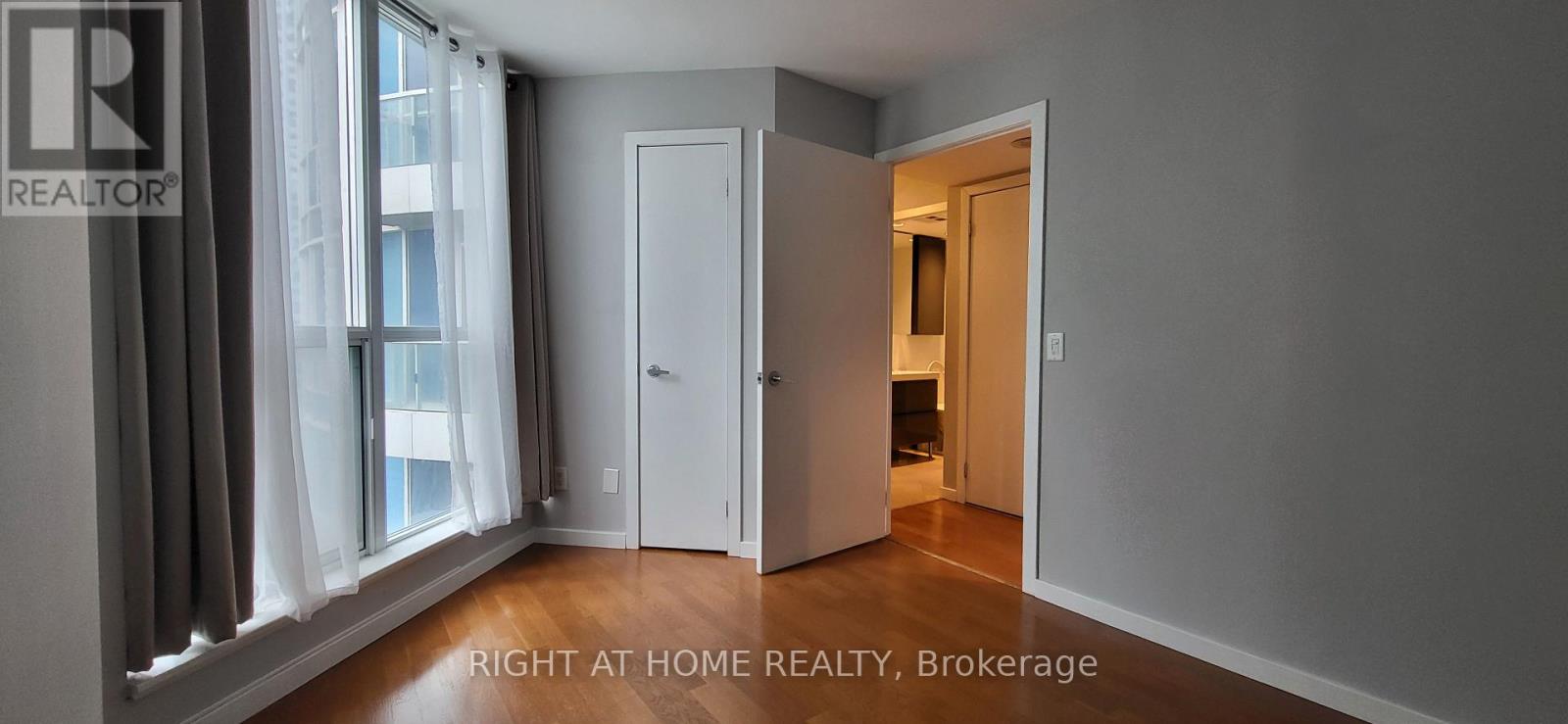 1912 - 8 YORK STREET, Toronto (Waterfront Communities), Ontario, M5J2Y2 — Photo 33