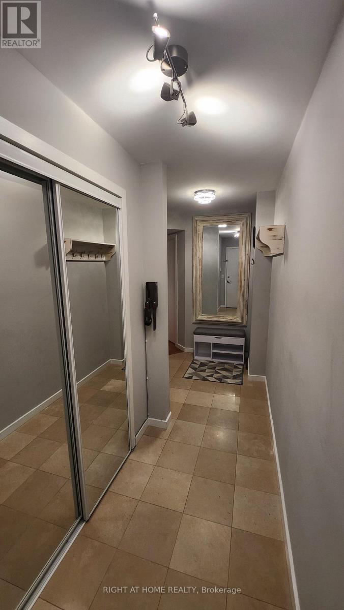 1912 - 8 YORK STREET, Toronto (Waterfront Communities), Ontario, M5J2Y2 — Photo 6