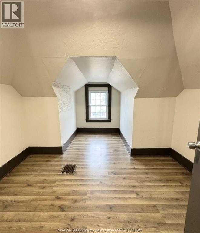 1011 Windsor AVENUE, Windsor, Ontario, N9A1K3 — Photo 9