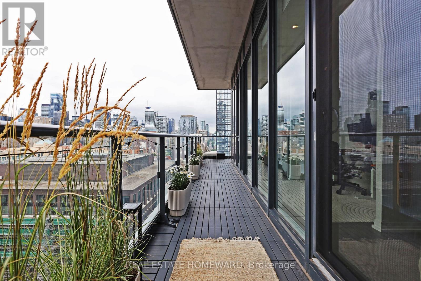 2006 - 251 JARVIS STREET, Toronto (Moss Park), Ontario, M5B0C3 — Photo 3