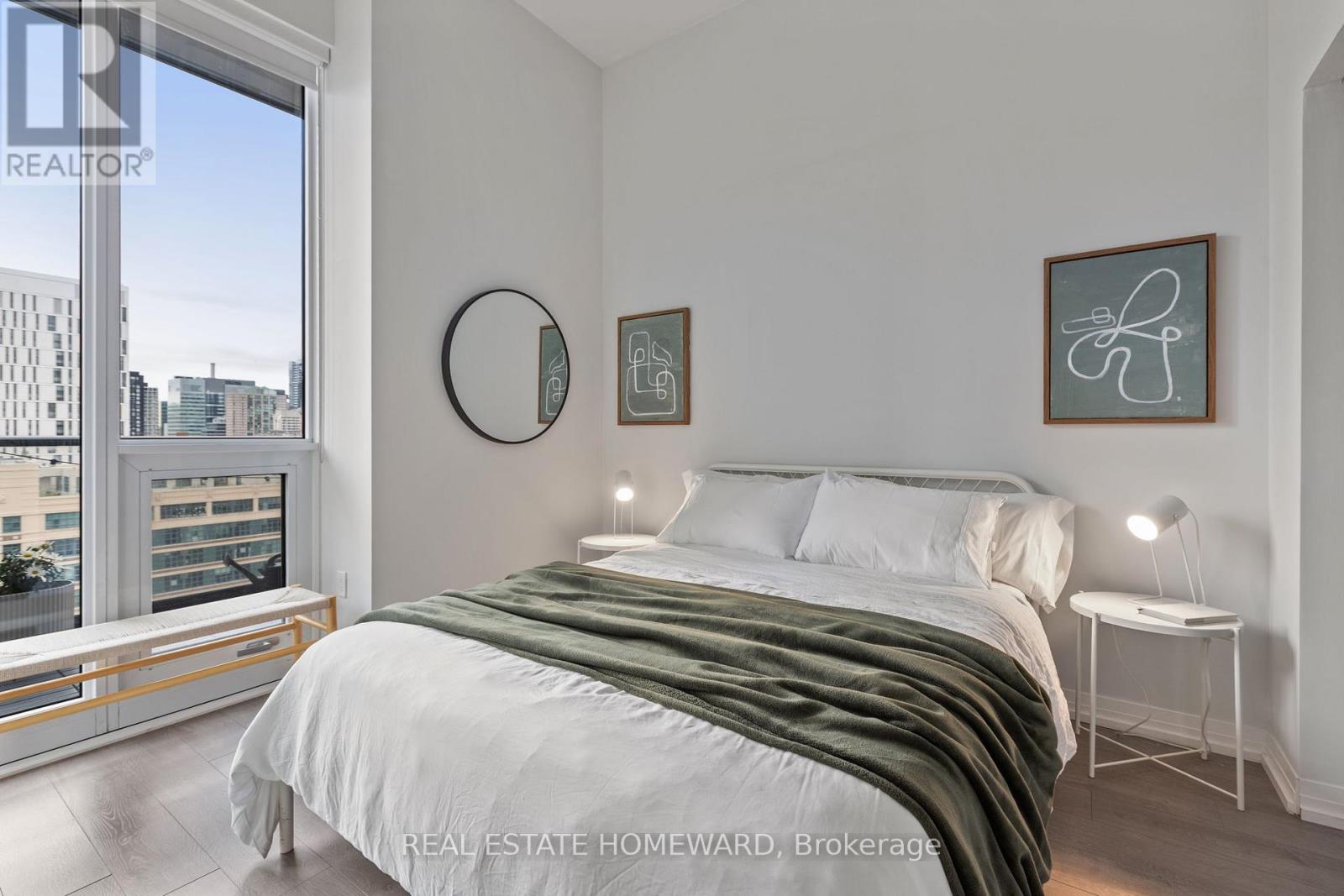 2006 - 251 JARVIS STREET, Toronto (Moss Park), Ontario, M5B0C3 — Photo 4