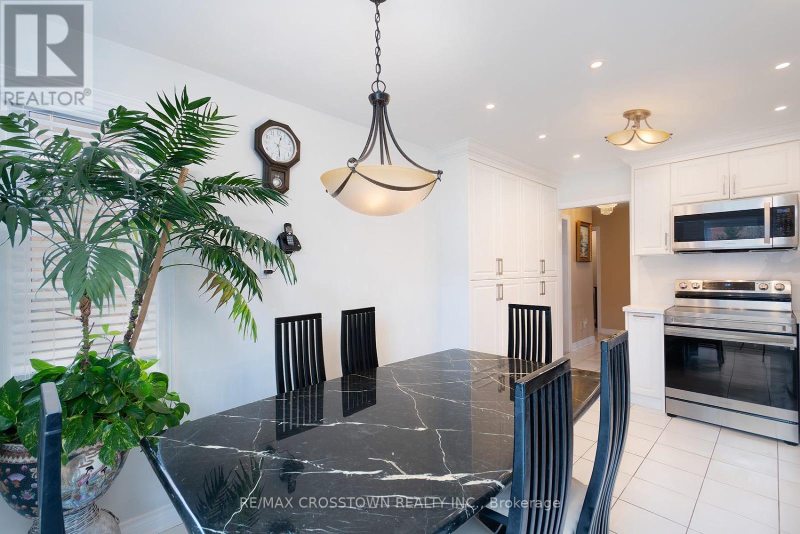 119 FIELDGATE DRIVE, Vaughan (Maple), Ontario, L6A1K5 — Photo 7