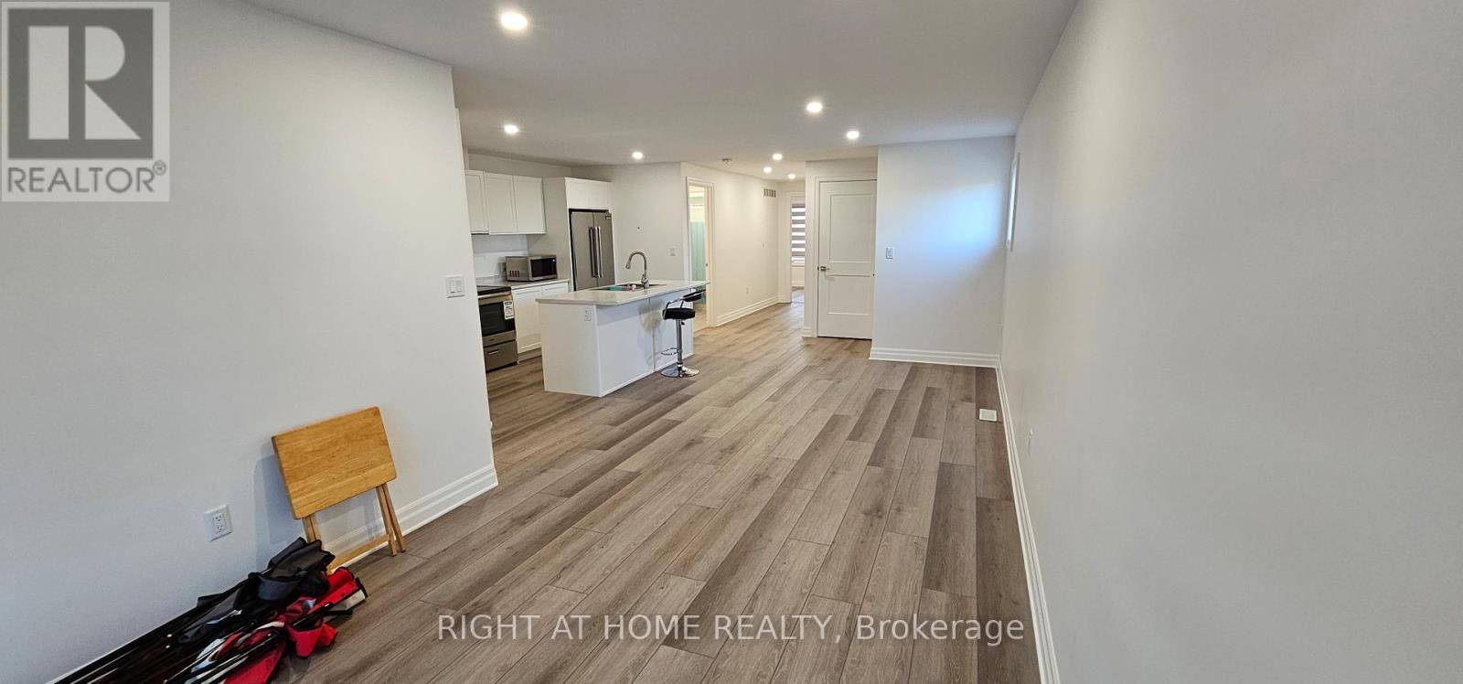 UPPER - 7499 MARVEL DRIVE, Niagara Falls (Brown), Ontario, L2H3V8 — Photo 4