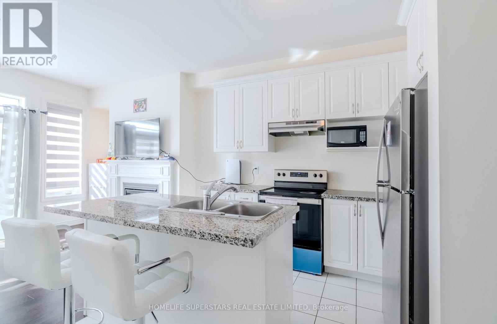 16 GOSSET ROAD, Brampton (Northwest Brampton), Ontario, L7A0C3 — Photo 3