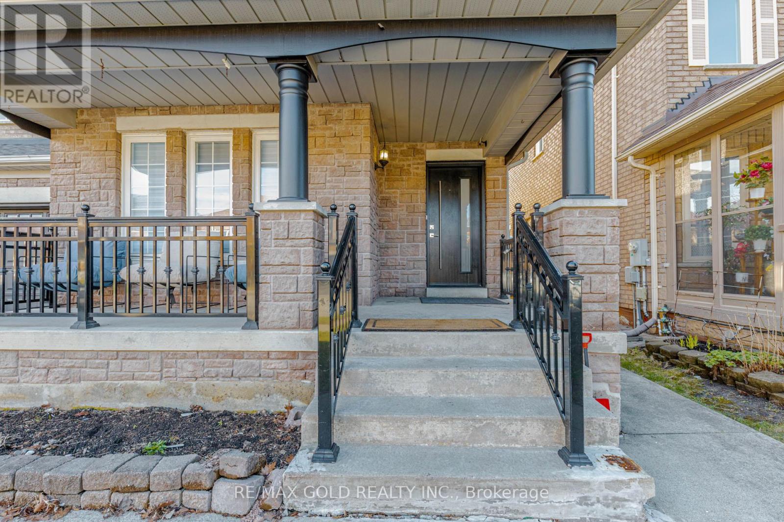 23 WILD INDIGO CRESCENT, Brampton (Sandringham-Wellington), Ontario, L6R2J9 — Photo 3