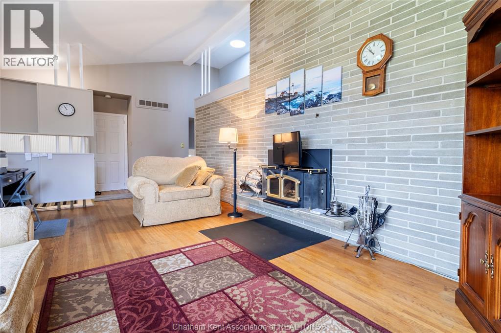 32 MAPLE STREET, Chatham, Ontario, N7L2E6 — Photo 10