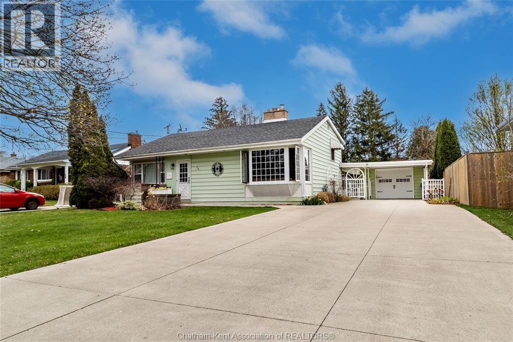 32 MAPLE STREET, Chatham, Ontario, N7L2E6 — Photo 3