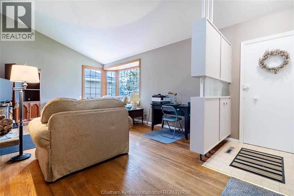 32 MAPLE STREET, Chatham, Ontario, N7L2E6 — Photo 8