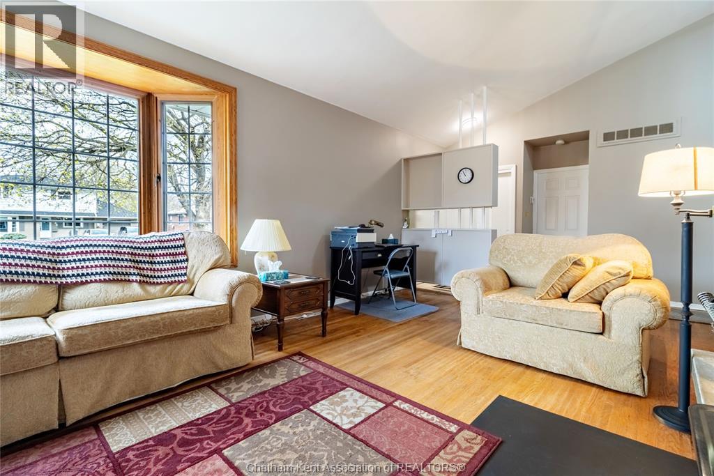 32 MAPLE STREET, Chatham, Ontario, N7L2E6 — Photo 9