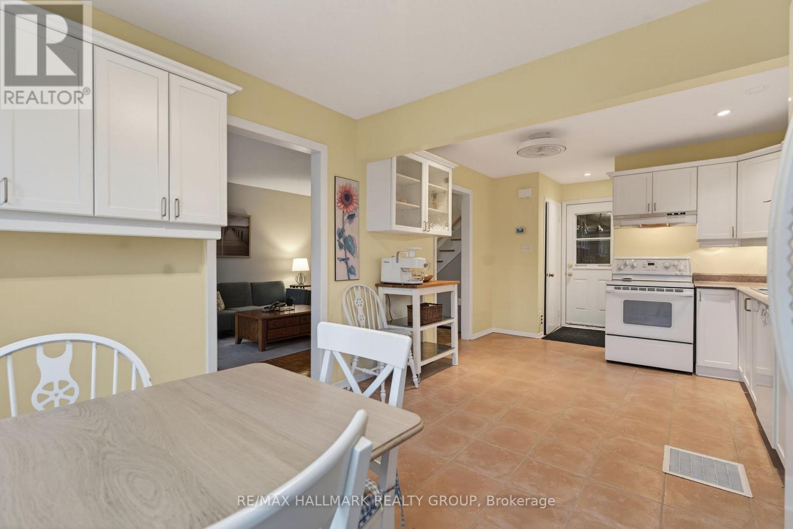 24 HOBART CRESCENT, Ottawa, Ontario, K2H5S4 — Photo 12