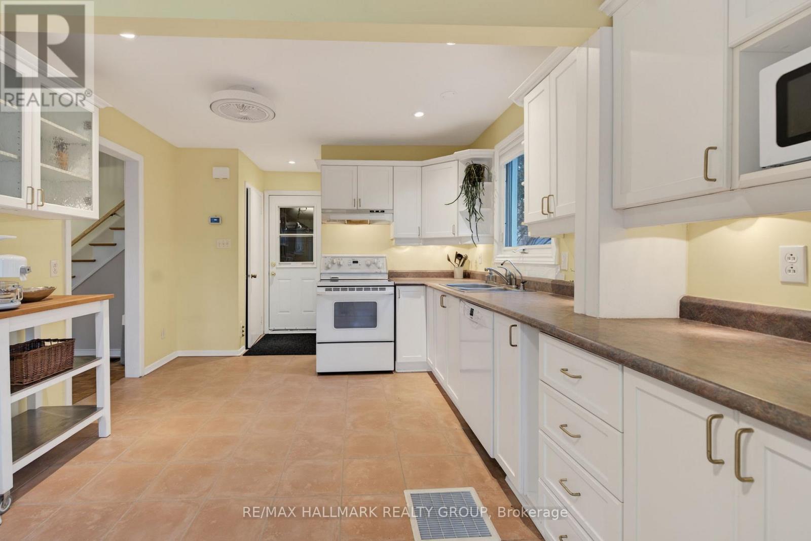 24 HOBART CRESCENT, Ottawa, Ontario, K2H5S4 — Photo 13