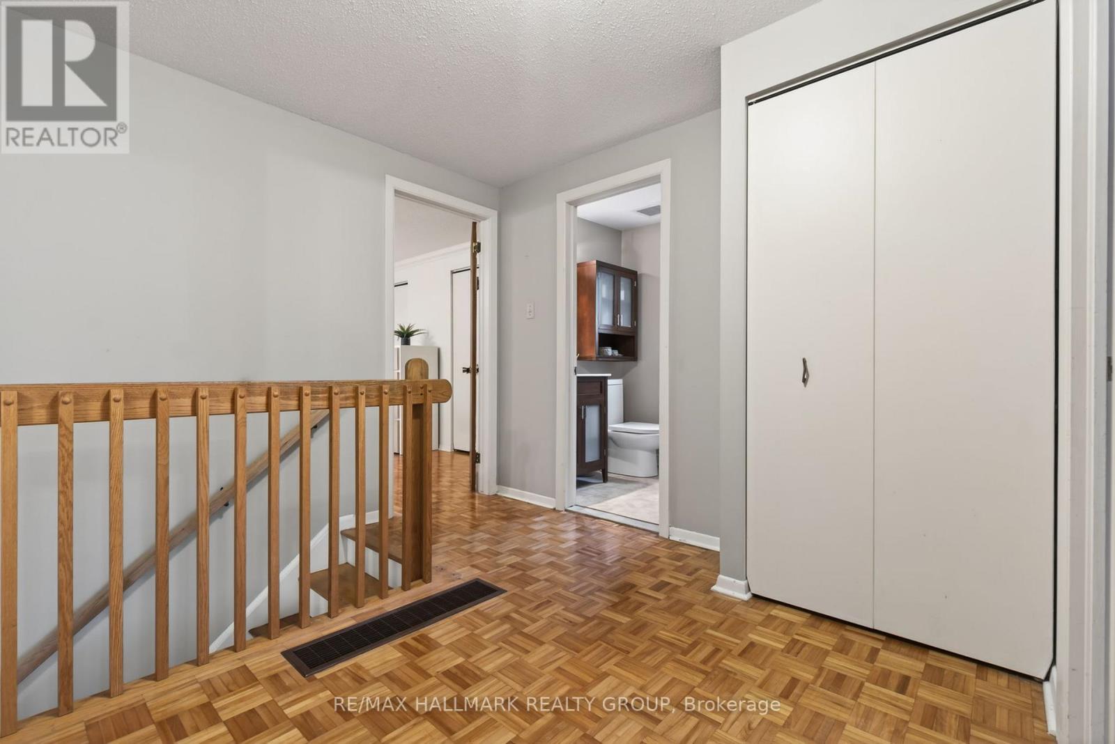24 HOBART CRESCENT, Ottawa, Ontario, K2H5S4 — Photo 17