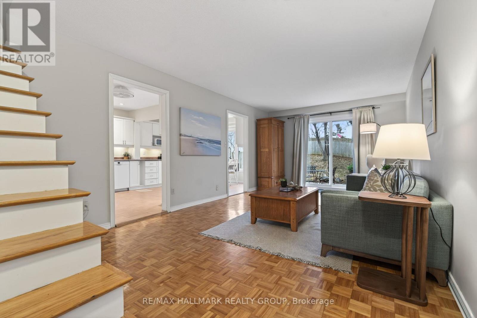 24 HOBART CRESCENT, Ottawa, Ontario, K2H5S4 — Photo 5