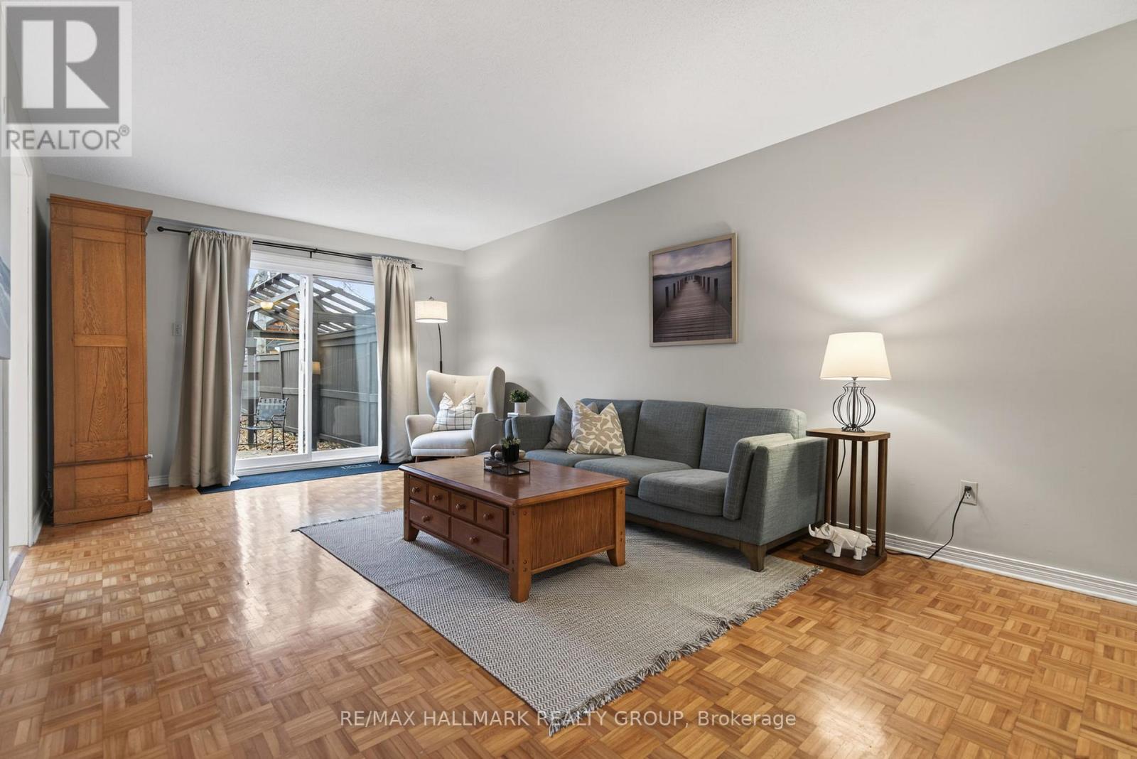 24 HOBART CRESCENT, Ottawa, Ontario, K2H5S4 — Photo 6