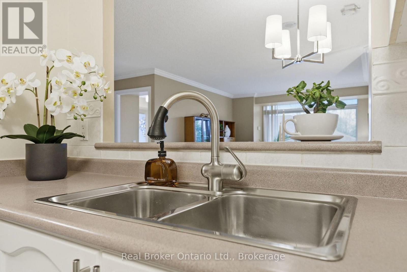 1217 - 100 BURLOAK DRIVE, Burlington (Appleby), Ontario, L7L6P6 — Photo 8