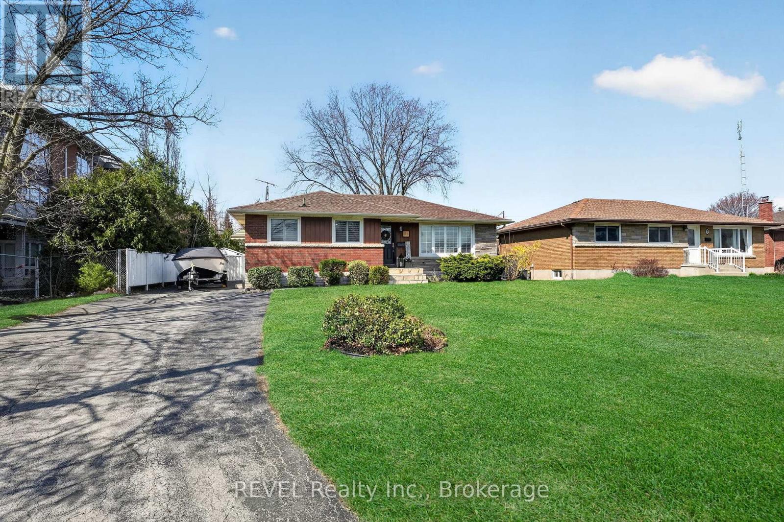 11 TAMARACK STREET, Welland (Prince Charles), Ontario, L3C4X6 — Photo 3