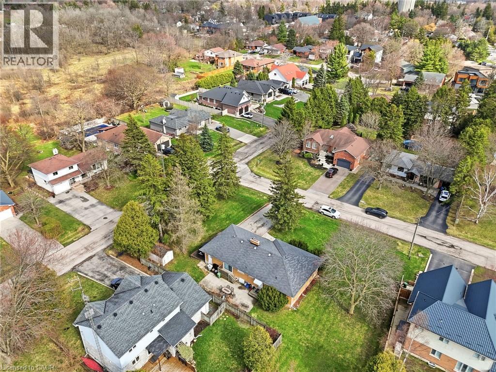 13 WESTVIEW Crescent, Waterdown, Ontario, L8B0E4 — Photo 16