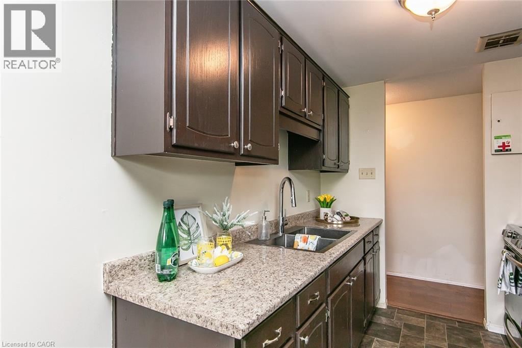 30 AVALON Place Unit# 203, Kitchener, Ontario, N2M4N6 — Photo 20