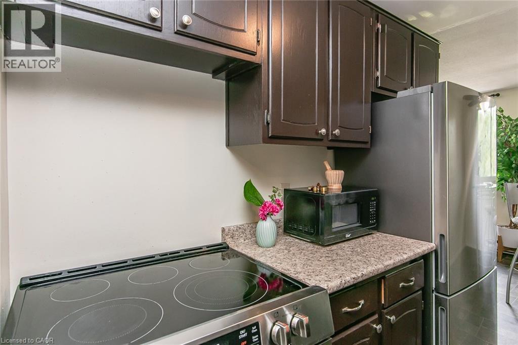 30 AVALON Place Unit# 203, Kitchener, Ontario, N2M4N6 — Photo 24