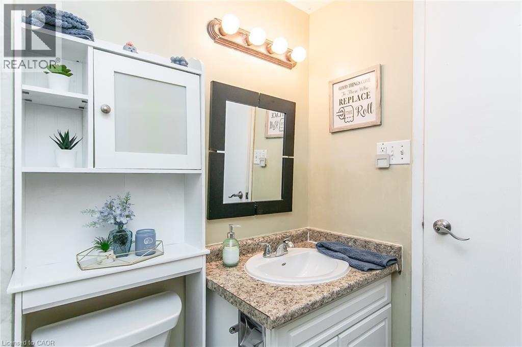 30 AVALON Place Unit# 203, Kitchener, Ontario, N2M4N6 — Photo 36