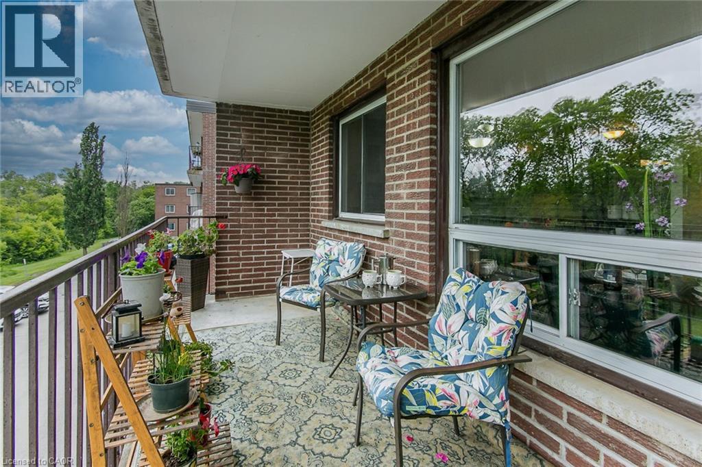 30 AVALON Place Unit# 203, Kitchener, Ontario, N2M4N6 — Photo 37