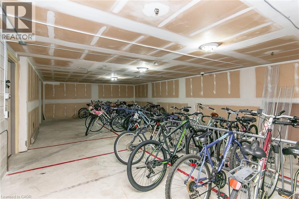 30 AVALON Place Unit# 203, Kitchener, Ontario, N2M4N6 — Photo 43