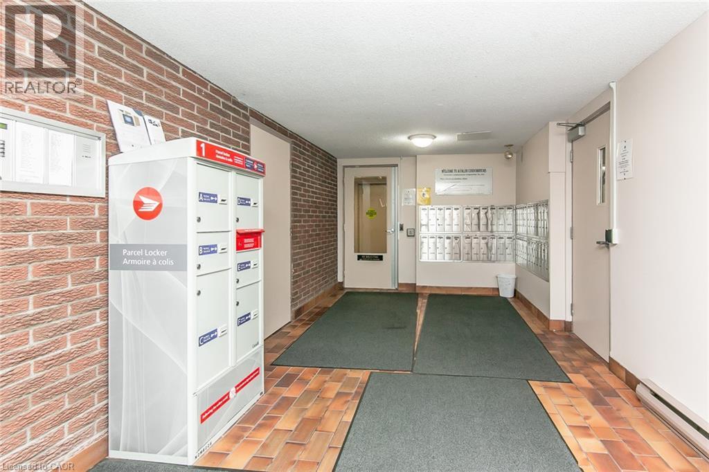 30 AVALON Place Unit# 203, Kitchener, Ontario, N2M4N6 — Photo 5