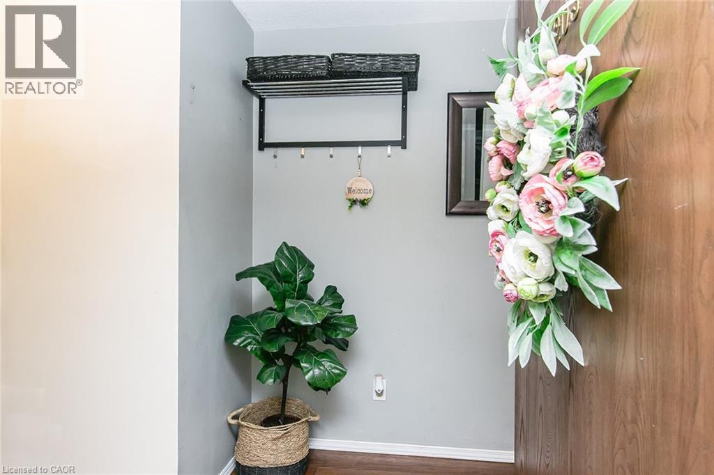 30 AVALON Place Unit# 203, Kitchener, Ontario, N2M4N6 — Photo 7