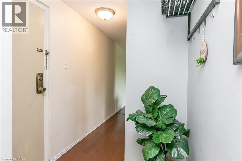 30 AVALON Place Unit# 203, Kitchener, Ontario, N2M4N6 — Photo 8
