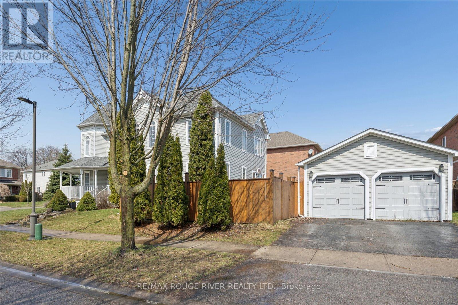 9 ELDER CRESCENT, Whitby (Brooklin), Ontario, L1M2H5 — Photo 2