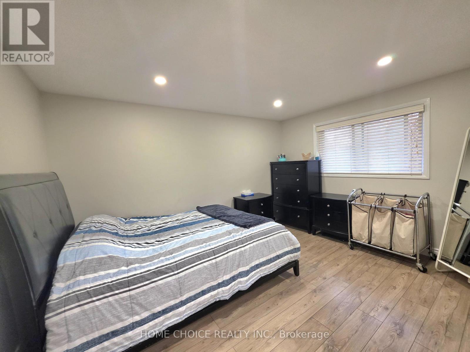 130 CHAMPLAIN CRESCENT, Kitchener, Ontario, N2B2Y6 — Photo 14