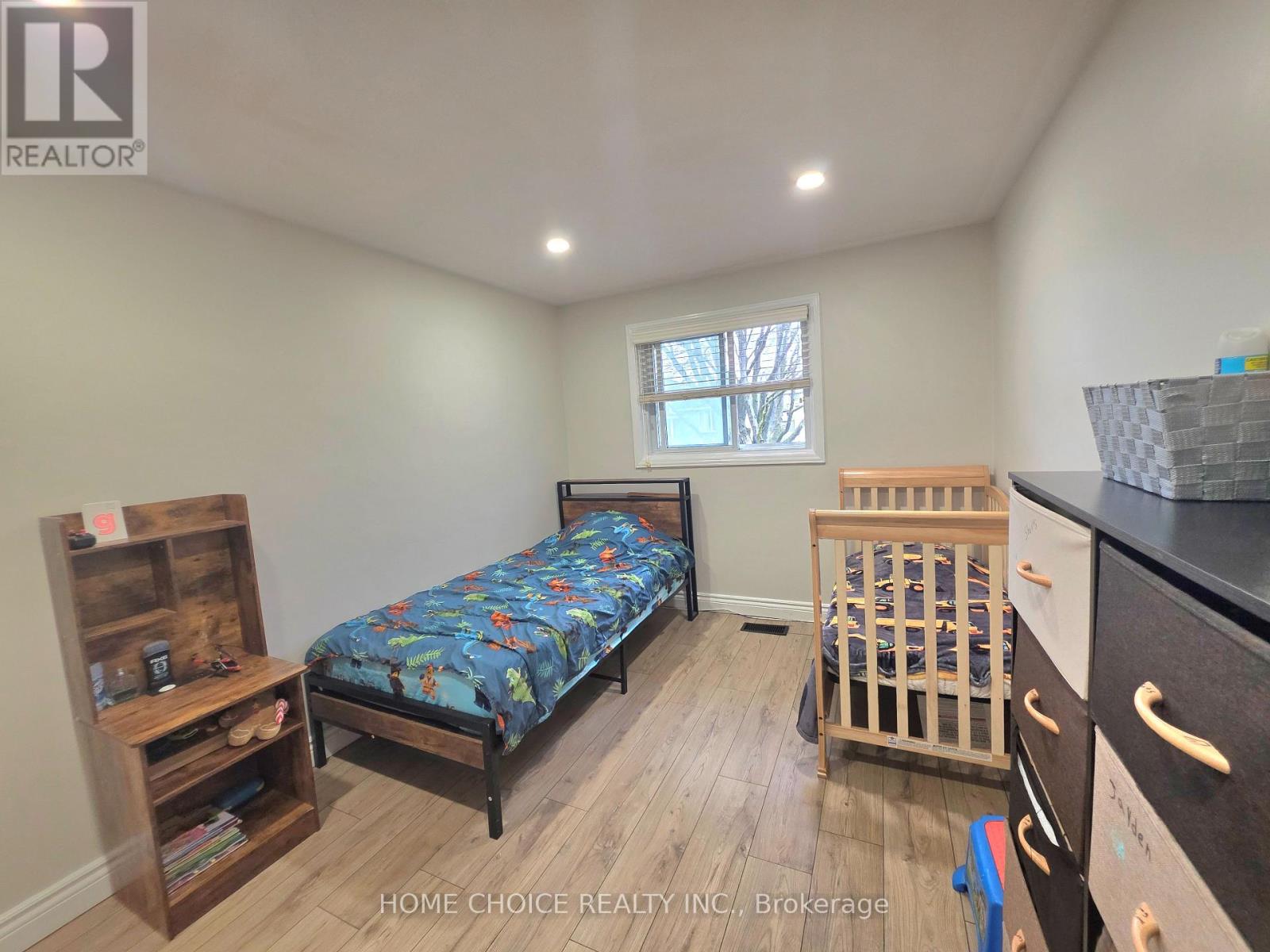 130 CHAMPLAIN CRESCENT, Kitchener, Ontario, N2B2Y6 — Photo 18