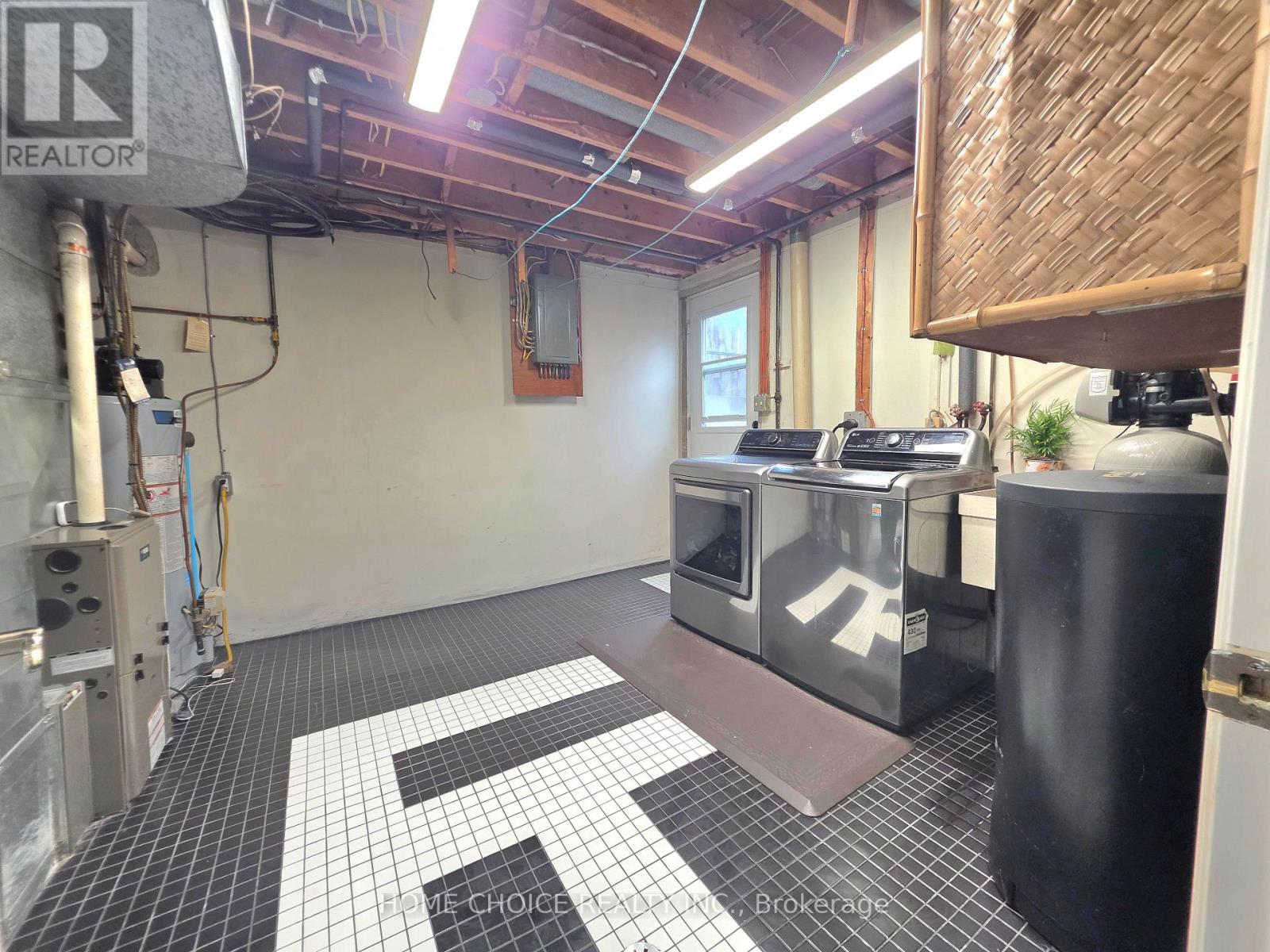 130 CHAMPLAIN CRESCENT, Kitchener, Ontario, N2B2Y6 — Photo 26