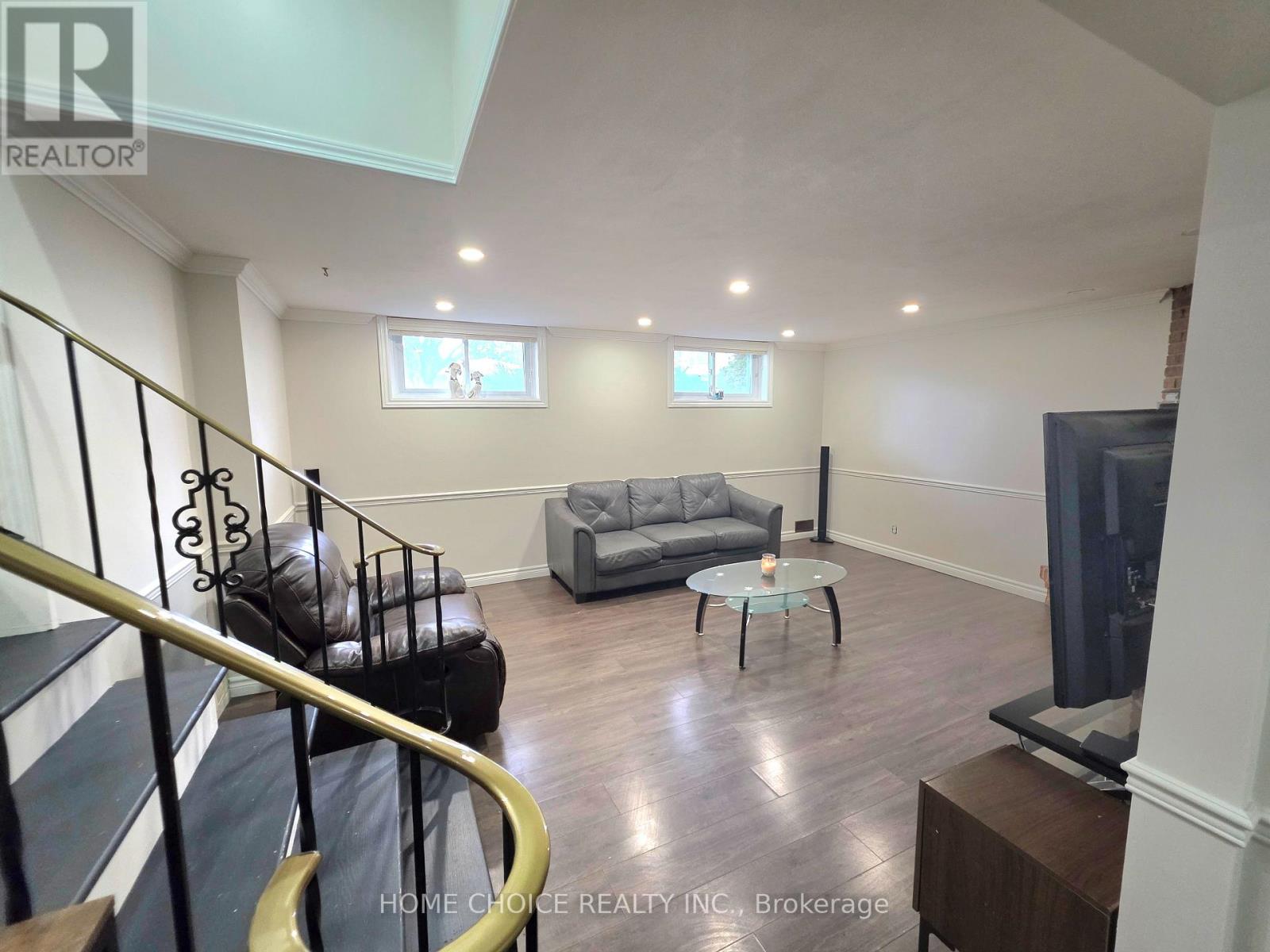 130 CHAMPLAIN CRESCENT, Kitchener, Ontario, N2B2Y6 — Photo 34