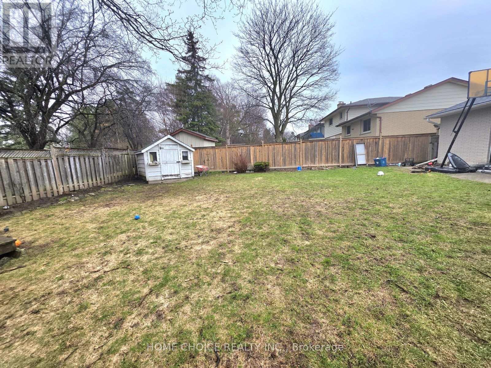 130 CHAMPLAIN CRESCENT, Kitchener, Ontario, N2B2Y6 — Photo 43