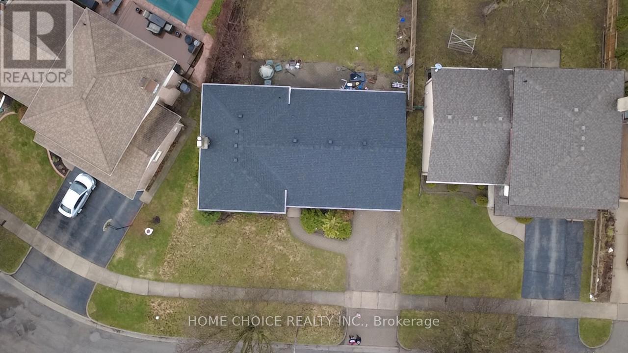 130 CHAMPLAIN CRESCENT, Kitchener, Ontario, N2B2Y6 — Photo 47