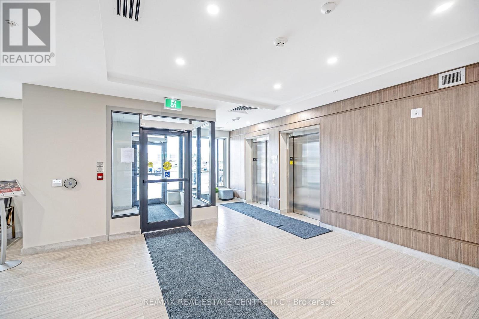 1000 LACKNER PLACE, Kitchener, Ontario, N2A0L4 — Photo 4