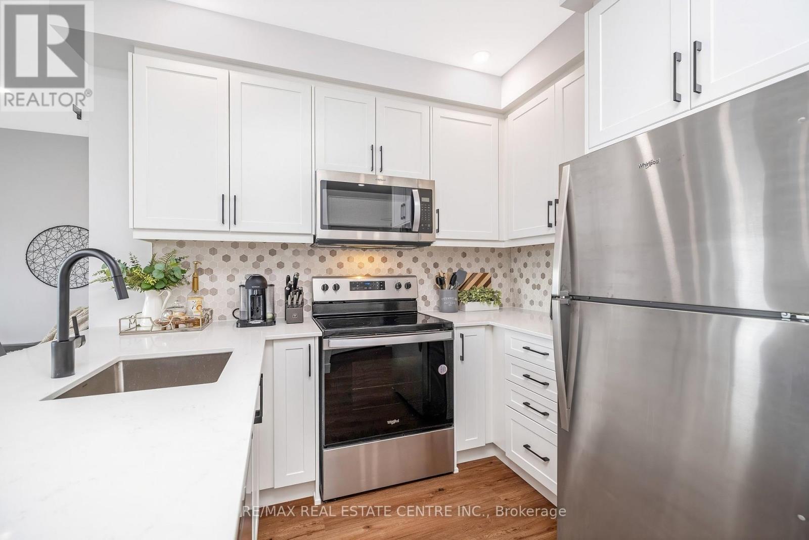 1000 LACKNER PLACE, Kitchener, Ontario, N2A0L4 — Photo 7