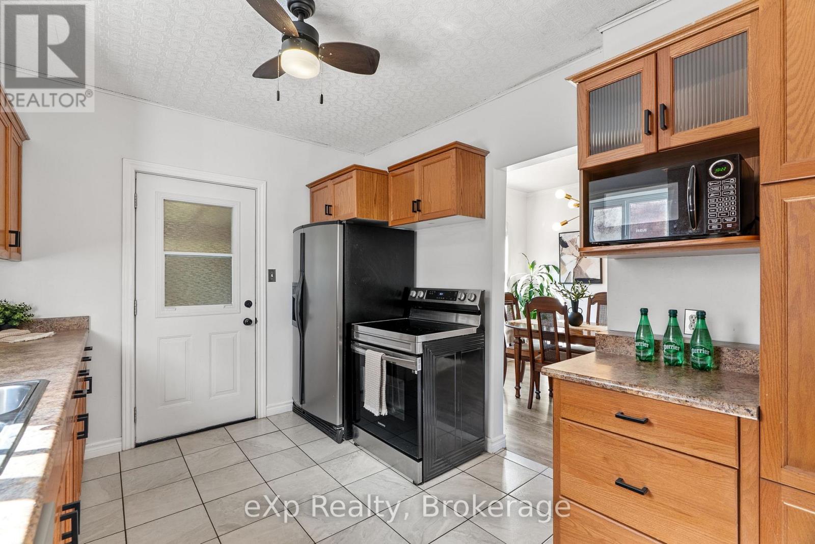 63 GUELPH STREET, Stratford, Ontario, N5A3W7 — Photo 17