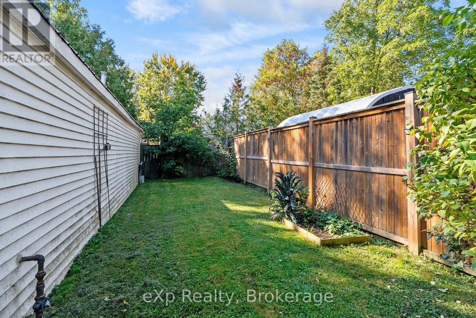 63 GUELPH STREET, Stratford, Ontario, N5A3W7 — Photo 5