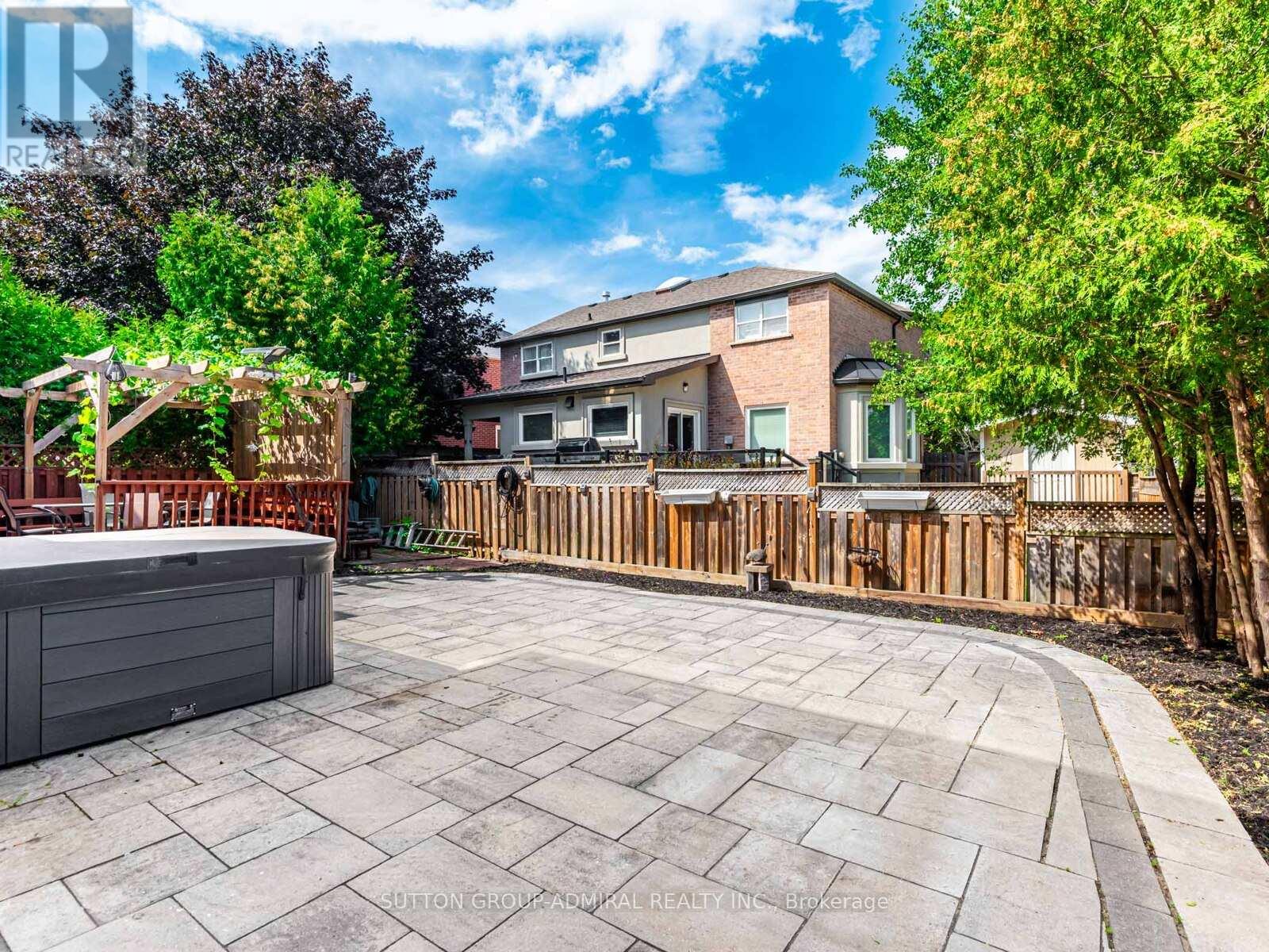 98 ROSEDALE HEIGHTS DRIVE, Vaughan (Uplands), Ontario, L4J4V7 — Photo 3
