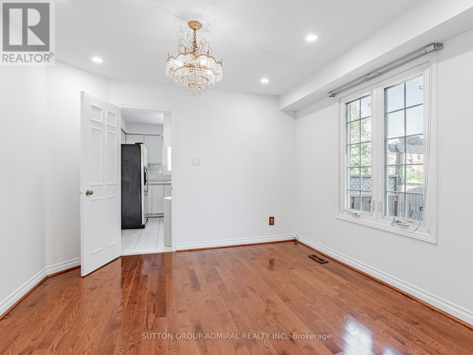 98 ROSEDALE HEIGHTS DRIVE, Vaughan (Uplands), Ontario, L4J4V7 — Photo 8