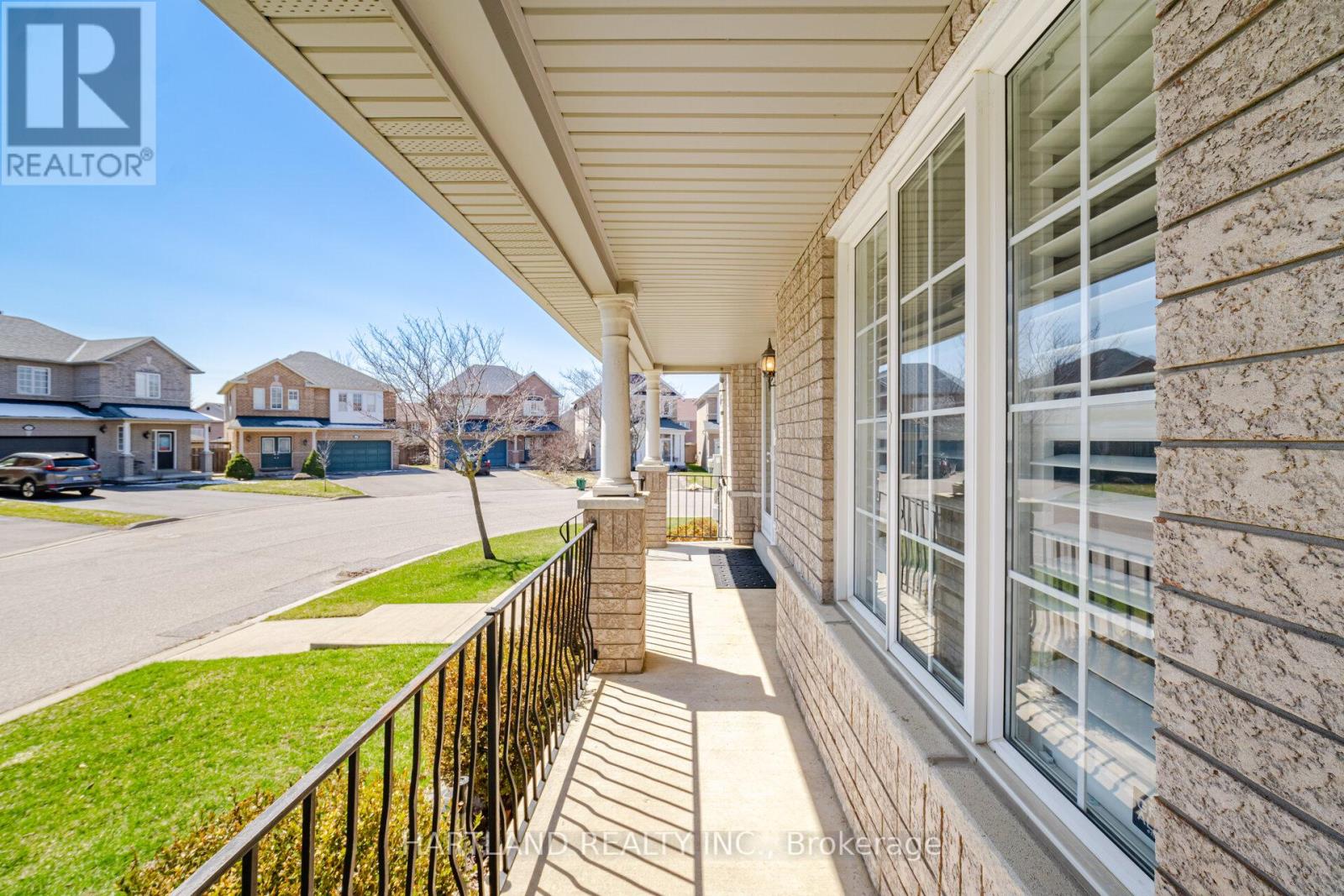 8 WESTCHESTER CRESCENT, Markham (Berczy), Ontario, L6C2X3 — Photo 2