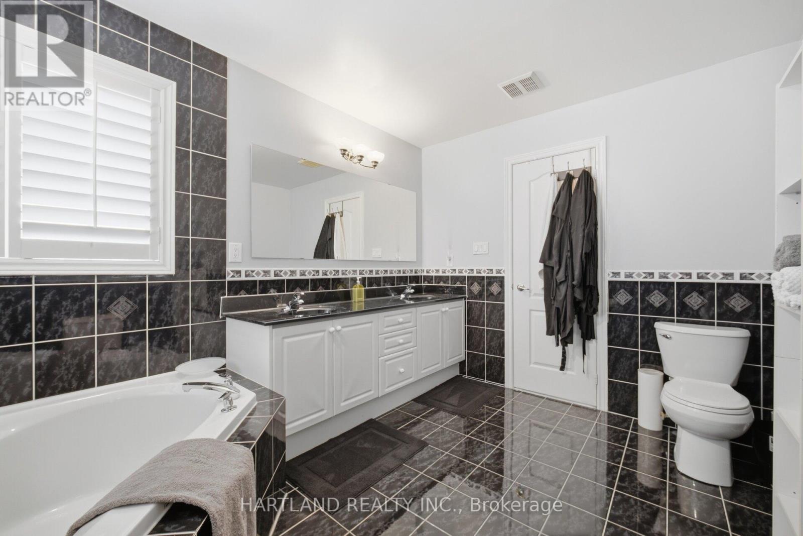 8 WESTCHESTER CRESCENT, Markham (Berczy), Ontario, L6C2X3 — Photo 31