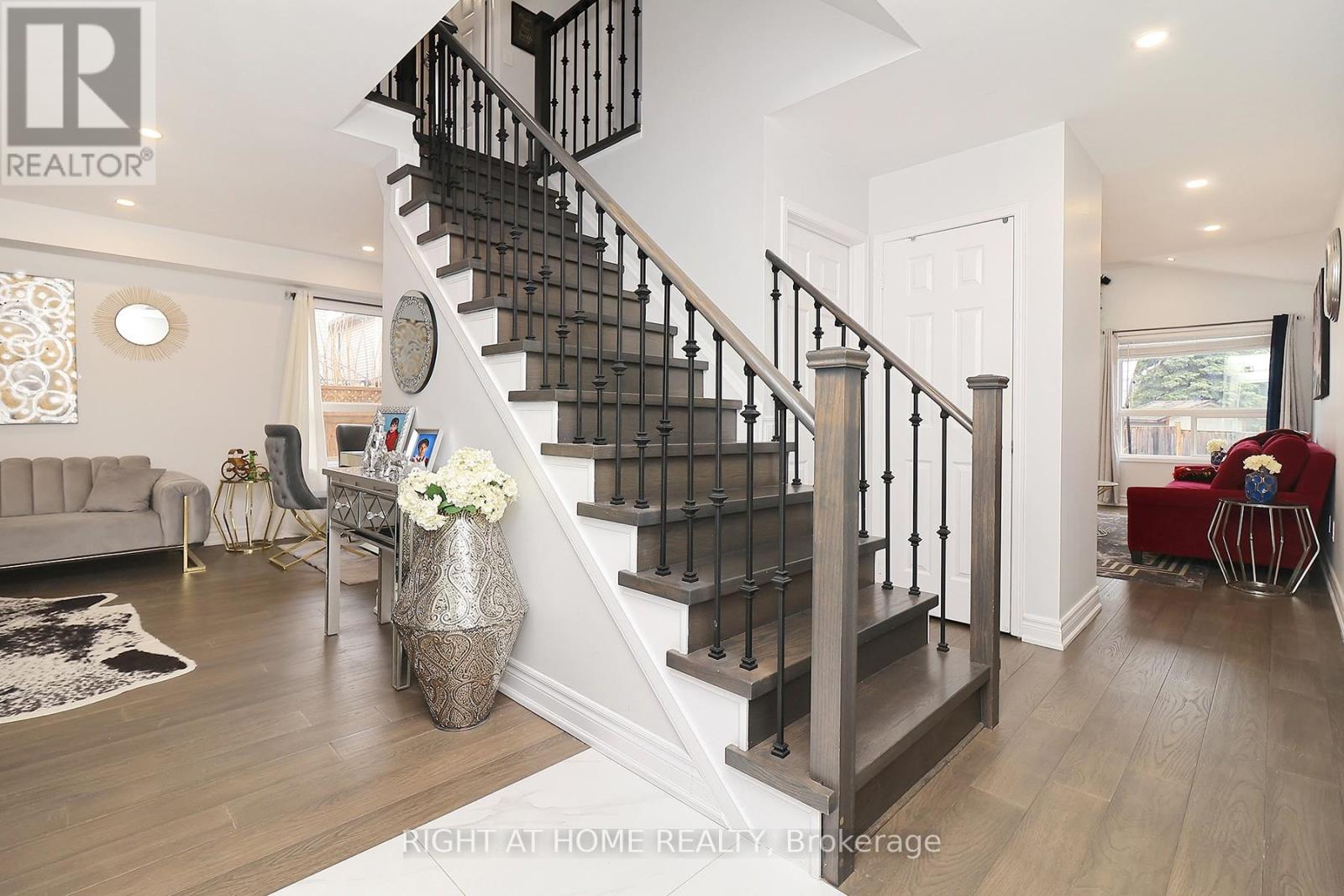 27 FOUNDRY LANE, Whitby (Williamsburg), Ontario, L1P1M5 — Photo 7