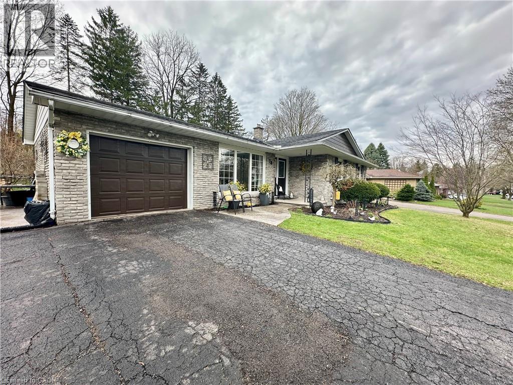 70 BERKLEY Crescent, Simcoe, Ontario, N3Y2K5 — Photo 4
