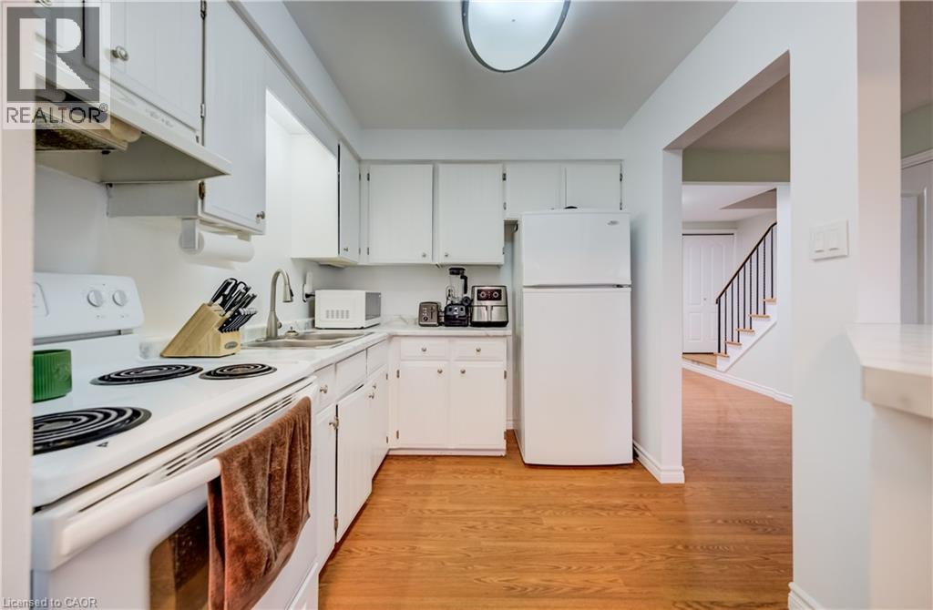 20 WESTMOUNT Mews, Cambridge, Ontario, N1S4J1 — Photo 12