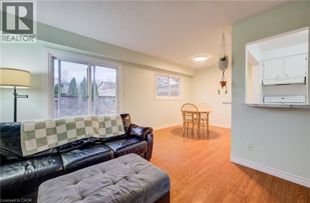 20 WESTMOUNT Mews, Cambridge, Ontario, N1S4J1 — Photo 6