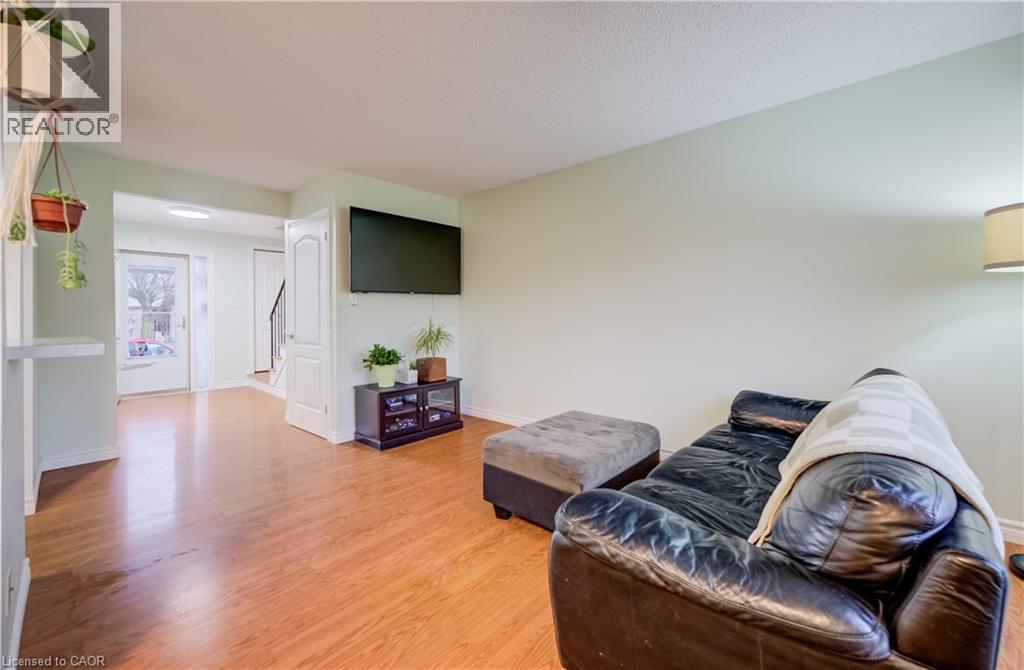 20 WESTMOUNT Mews, Cambridge, Ontario, N1S4J1 — Photo 9